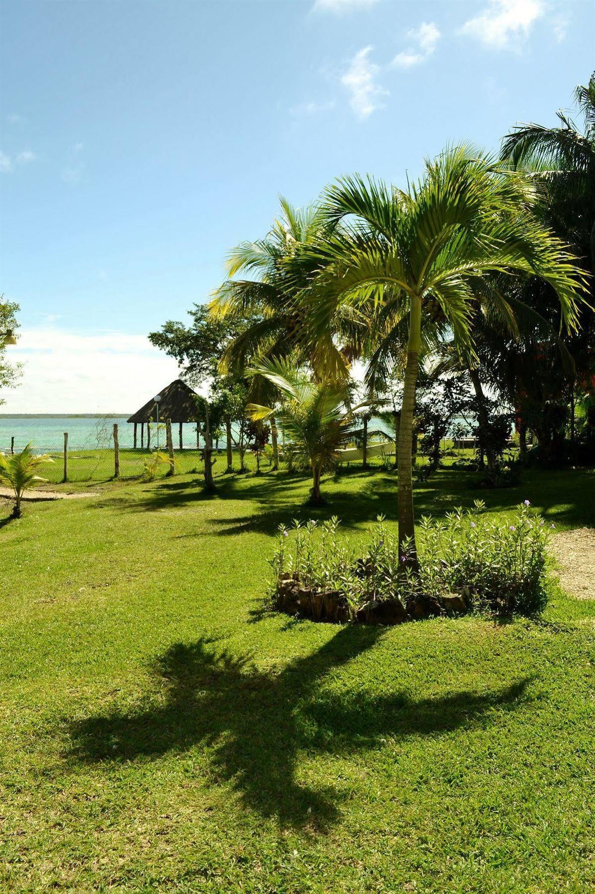 Casa Caracol Hotel Bacalar Exterior photo